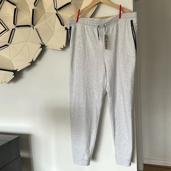 NWT On cloud womens XL movement joggers gray black stripe running - Picture 1 of 8